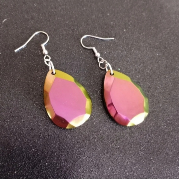 Purple and green color shift chameleon chrome teardrop dangle earrings new resin - Picture 2 of 4